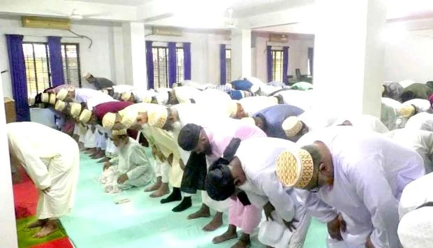 ঈদুল আজহার নামাজ পড়ার নিয়ত ও নিয়ম